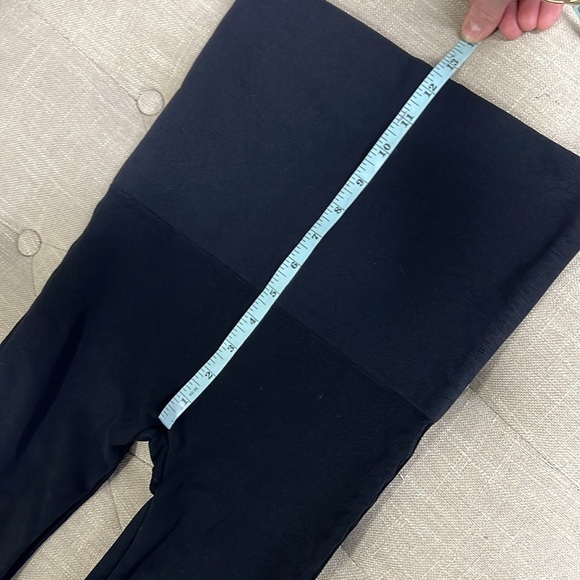 Belly Bandit Mother Trucker Black Cropped Leggings Size Small - Picture 8 of 14